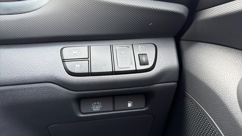 Hyundai IONIQ 1.6 GDi Hybrid Premium 5dr DCT Hybrid Hatchback